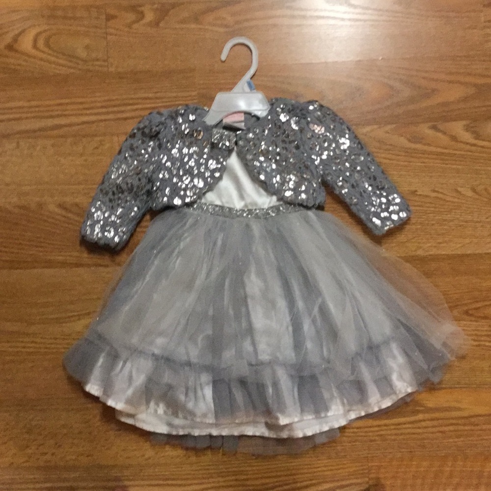 Girl’s dress